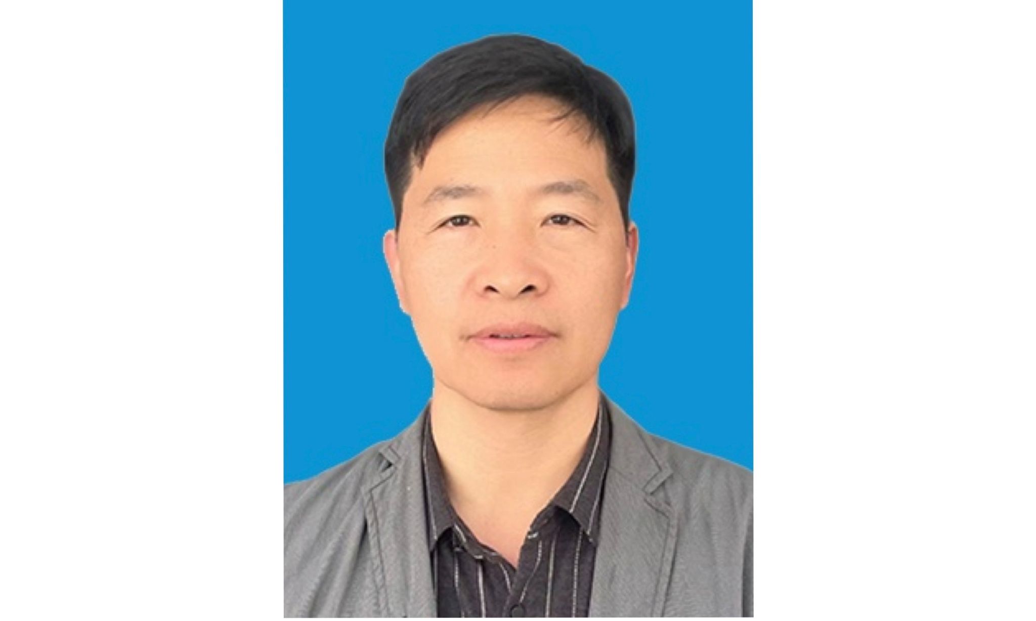 艺术设计系副主任-牛强国