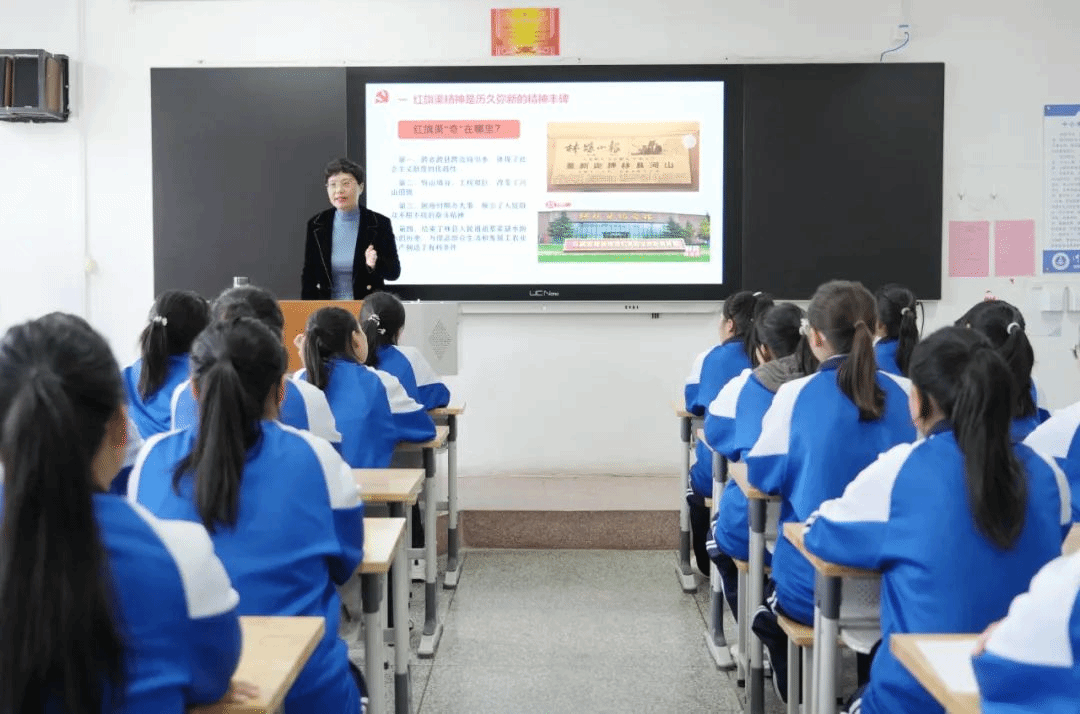 传承红色基因 培育时代新人——我校党委书记贺望琢为学前系学生上思政课
