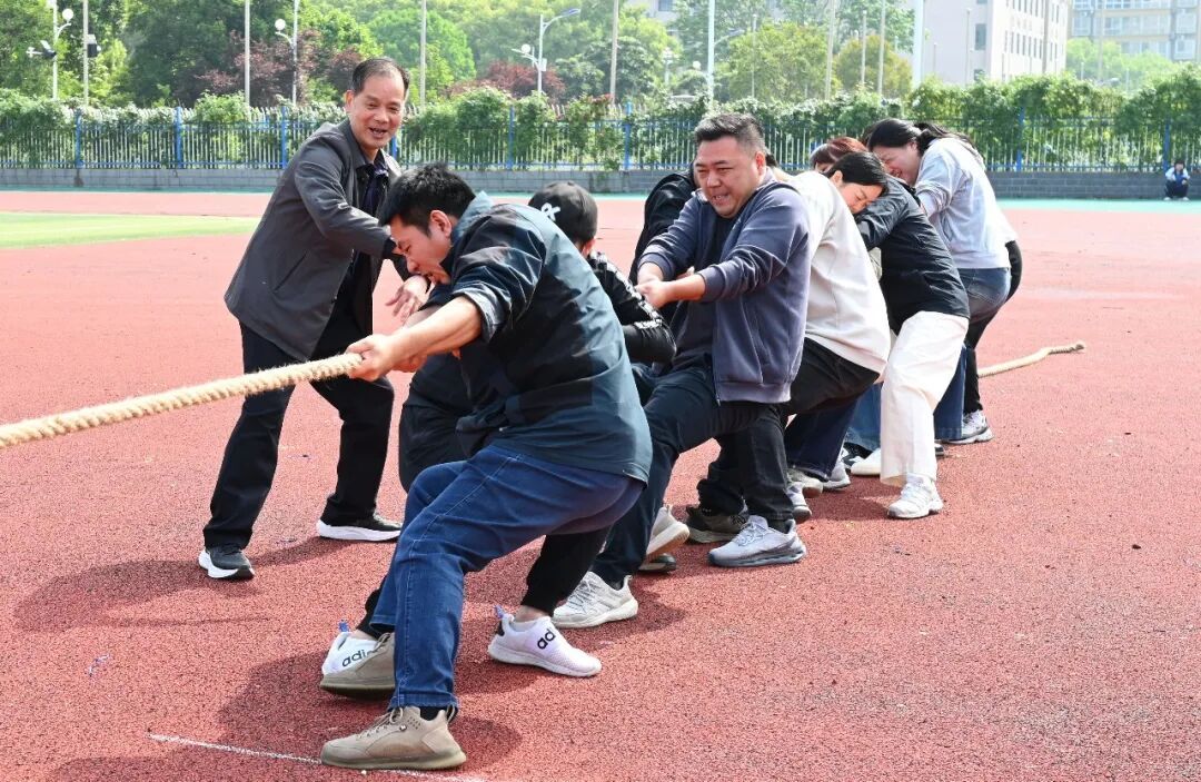 超燃！高光时刻直击-2026年春季田径运动会暨教职工趣味运动会