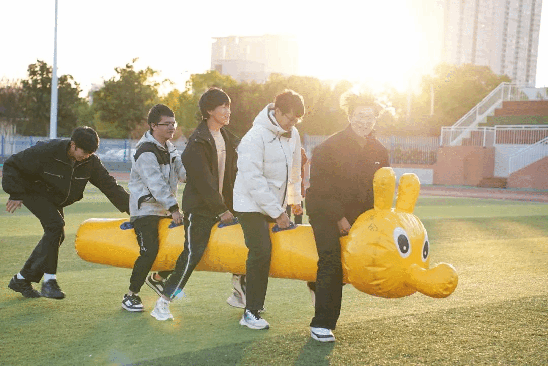 “趣”享运动 “味”young喝彩——我校联办大专班举行2024年秋期趣味运动会