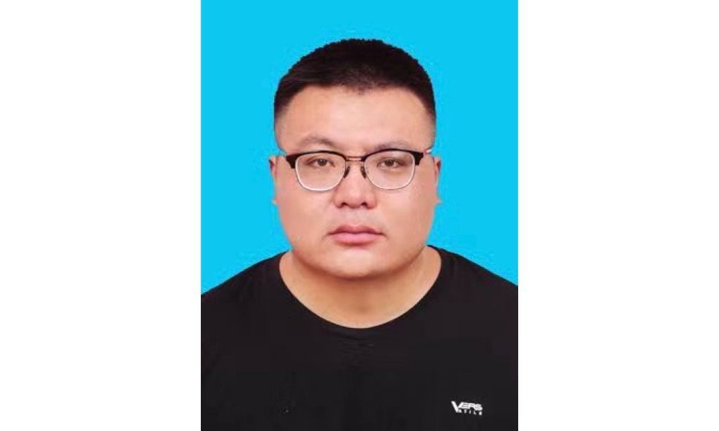 艺术设计系教师-李显礼
