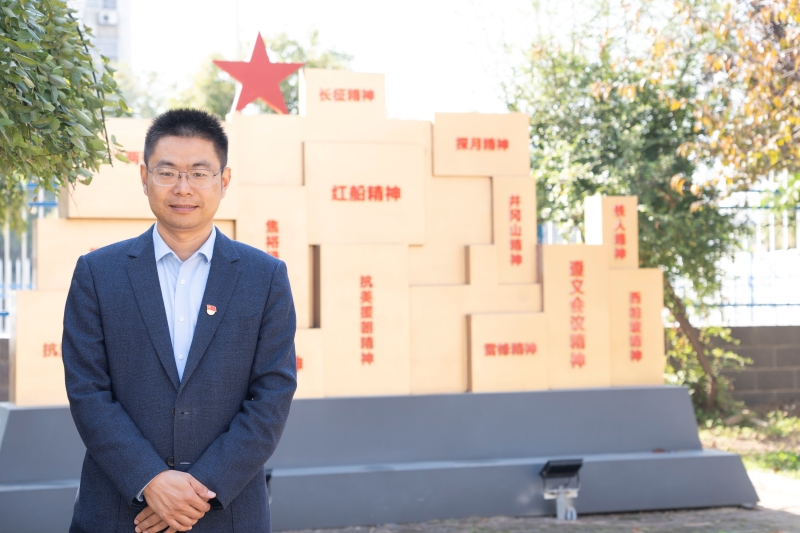 行政支部李公昕.jpg